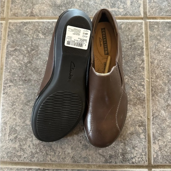 CLARKS COLLECTION Womens Brown Leather Flats SIZE 5 Slip On Everlay Danika - Picture 3 of 4